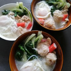 A picture of Noodle Soup.
