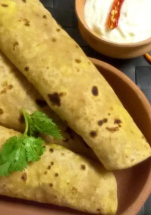 A picture of Stuffed Urad Daal Parathas.