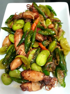Foto resep Tumis cumi asin pete cabe ijo