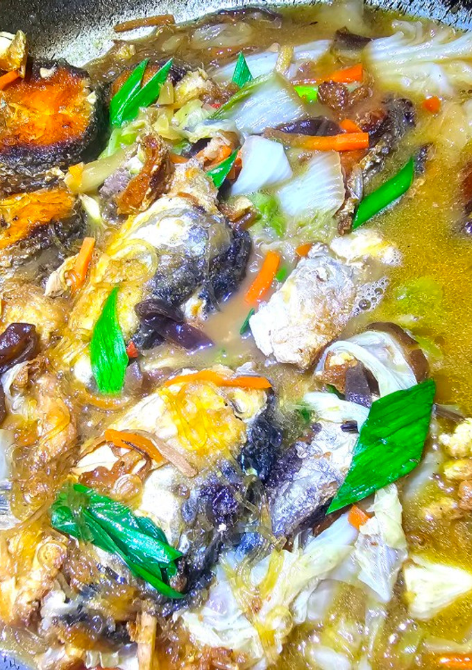 蒜苗木須白菜烏魚粉絲煲（創意料理） 的食譜成品照片