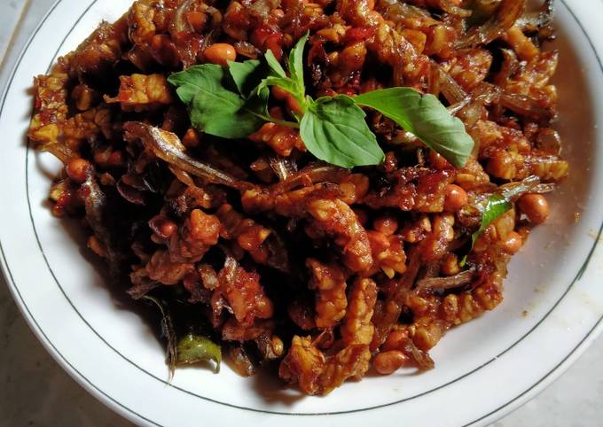 Ikan teri, kacang goreng tempe