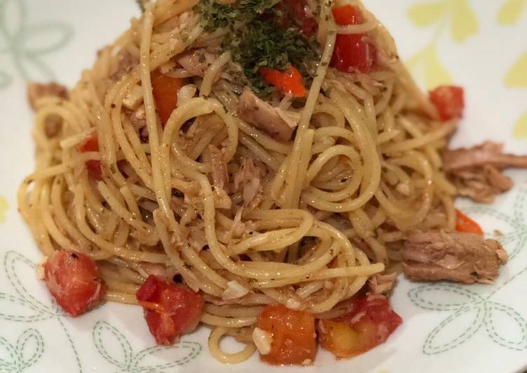 Resep Spaghetti Aglio Olio with Tuna yang Enak Banget