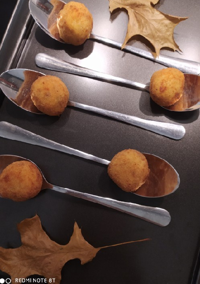 Una foto de Croquetas de espinacas y queso
