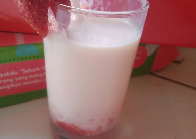 Korean milk strawberry