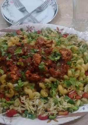A picture of Rainbow Macroni Party Platter.