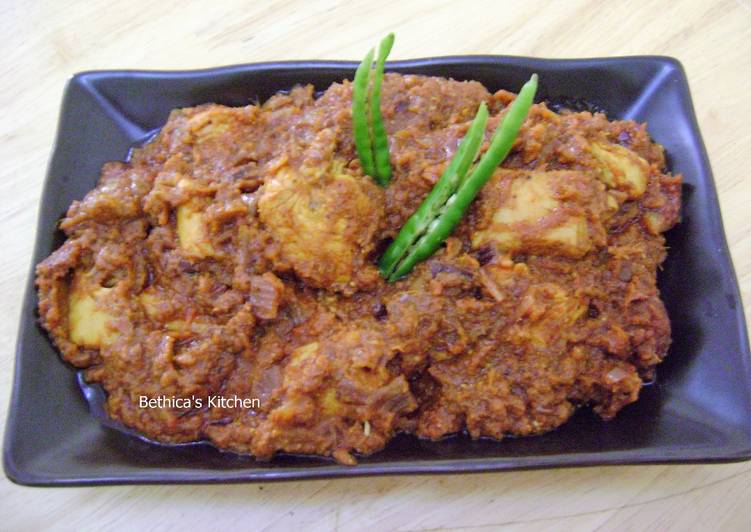 Recipe of Favorite Chicken Vindaloo - Goan Style