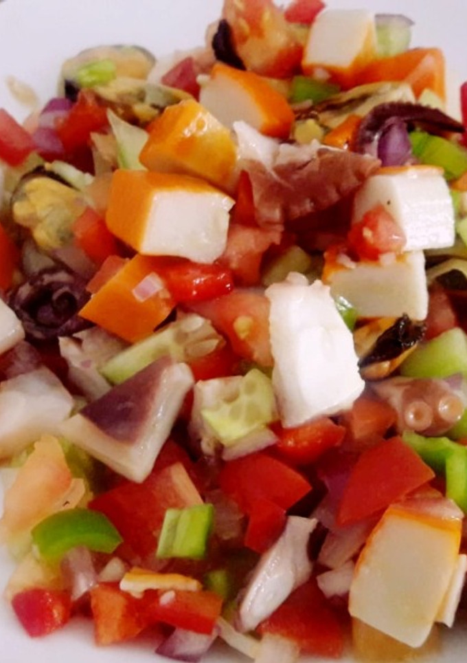 Una foto de Ensaladilla de pulpo y más