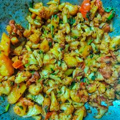 A picture of Cauliflower Potato Dry Sabji.