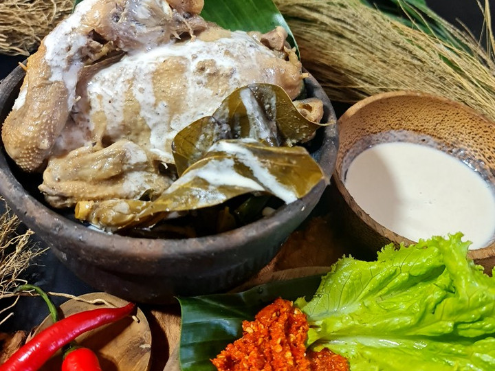 Anti Ribet, Bikin Ayam Ingkung Kwali Sambal Terasi Simpel