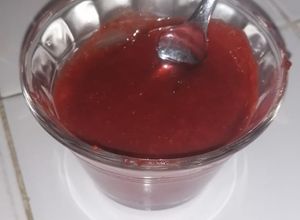 Una foto de Coulis de  fresa, menta y anís  estrella
