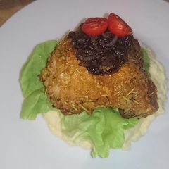 A picture of Balsamic glazed caramelised onions.