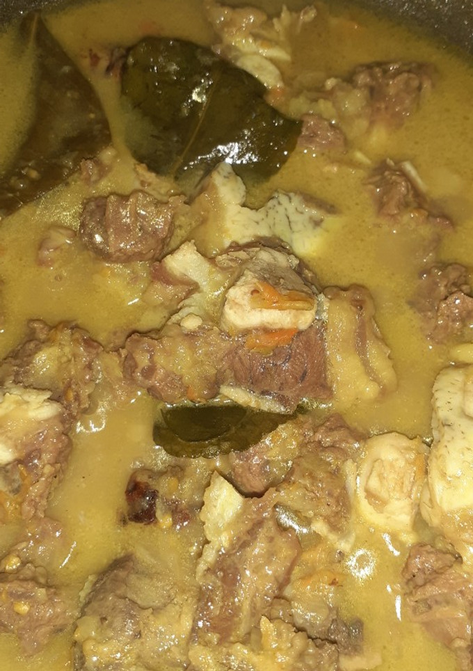 Foto resep Balungan Sapi Masak Kuning
