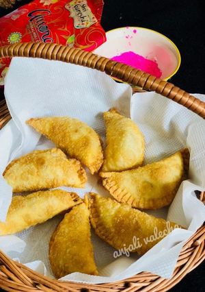 A picture of Mawa gujiya.