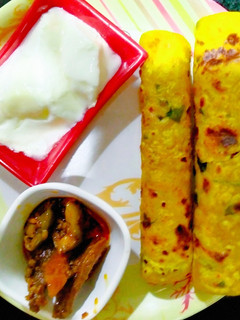 થેપલા (Thepla Recipe In Gujarati) રેસીપી મુખ્ય ફોટો
