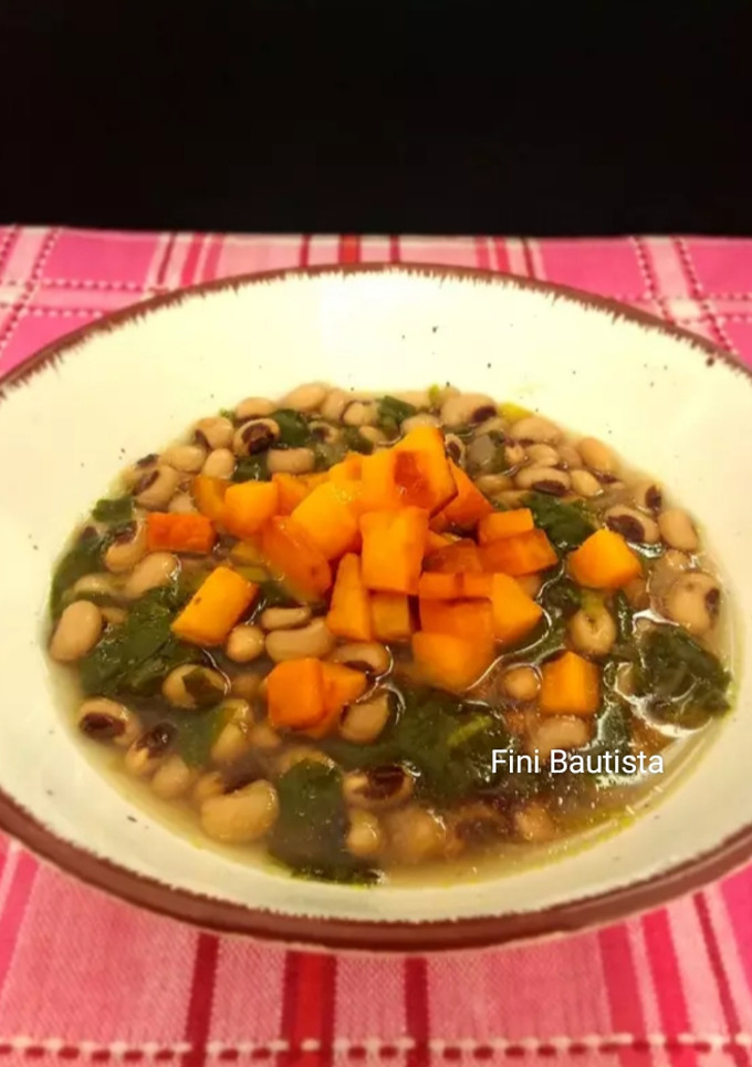 Una foto de Alubias carillas con espinacas (vegano)