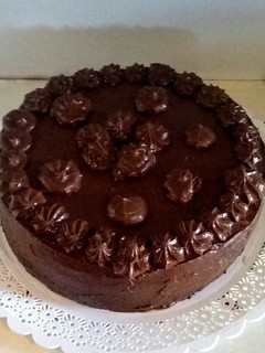 Una foto de Maravilla chocolatosa.. Torta de cumpleaños