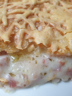 Una foto de Empanada de hojaldre con bechamel
