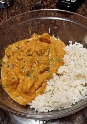 Una foto de Curry de pollo y verduras