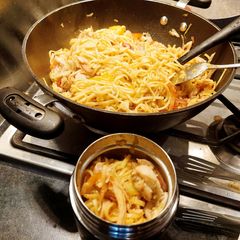 A picture of Fried Chicken Noodles (one pan recipe).