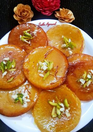 A picture of Kesar Malpua.