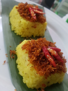 Foto resep Ketan Kuning Serundeng