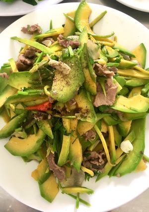 Hình của món Bơ xào thịt bò🥑🥑.