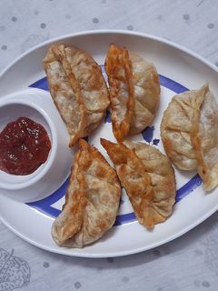वेज फ्राइड मोमोज(veg fried momos recipe in hindi) रेसिपी मुख्य फोटो