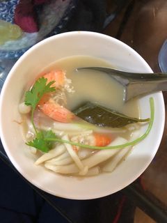 Hình của món Soup Tom Yum Thái Lan.