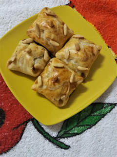 Una foto de Pastelitos de hojaldres con mermelada de higos