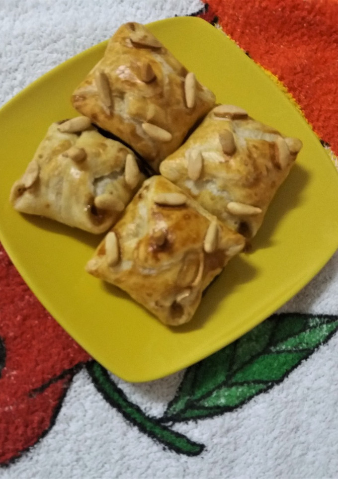 Una foto de Pastelitos de hojaldres con mermelada de higos
