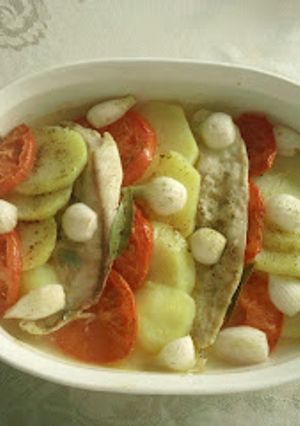 Una foto de CAZUELA DE PESCADO A LA FRANCESA  ©