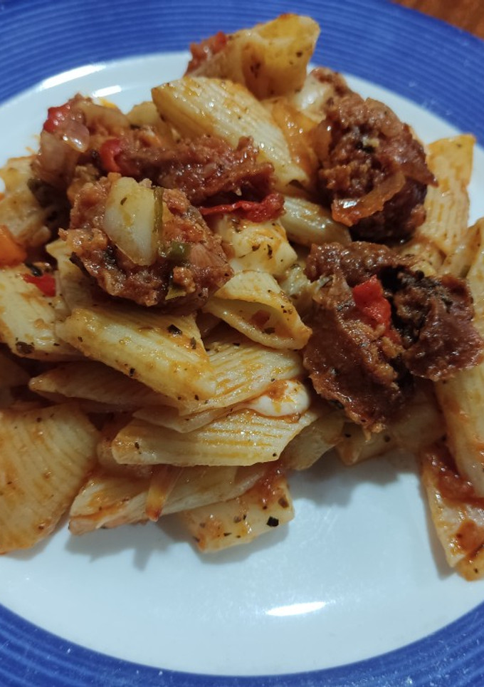 Una foto de Macarrón con chorizo ahumado, papa y zanahoria