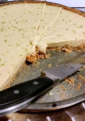 Una foto de Key Lime Pie/Pay de limón