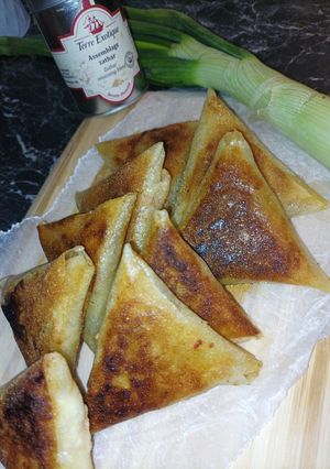 Une photo de Samoussa poulet/chèvre/poireaux