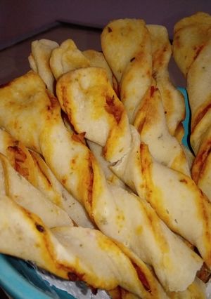 Una foto de Rulitos Rellenos de Salsa