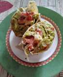 Wrap con spinacina, guacamole & salsa allo yogurt