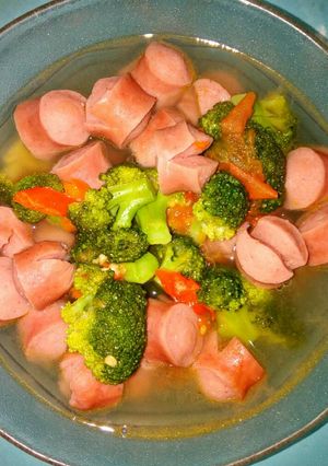 Foto resep Tumis Brocoli Sosis berkuah😊