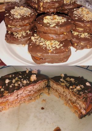 Una foto de Alfajores de nuez