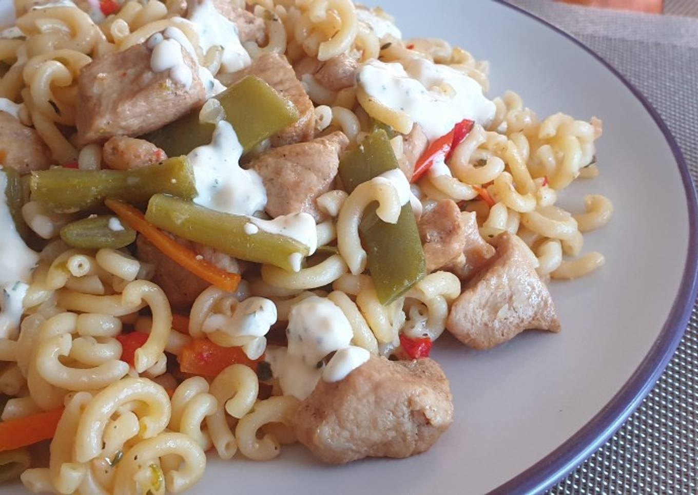 Fideuá con magro de cerdo