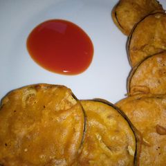 A picture of Brinjal pakora.