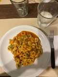 Capeletinis con salsa