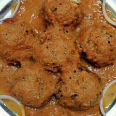 A picture of Paneer kofta curry.