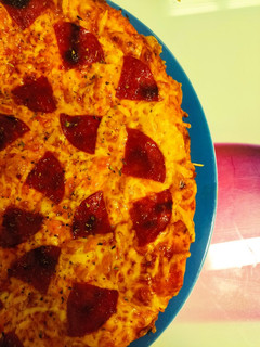 Una foto de Pizza Salami & Cheese
