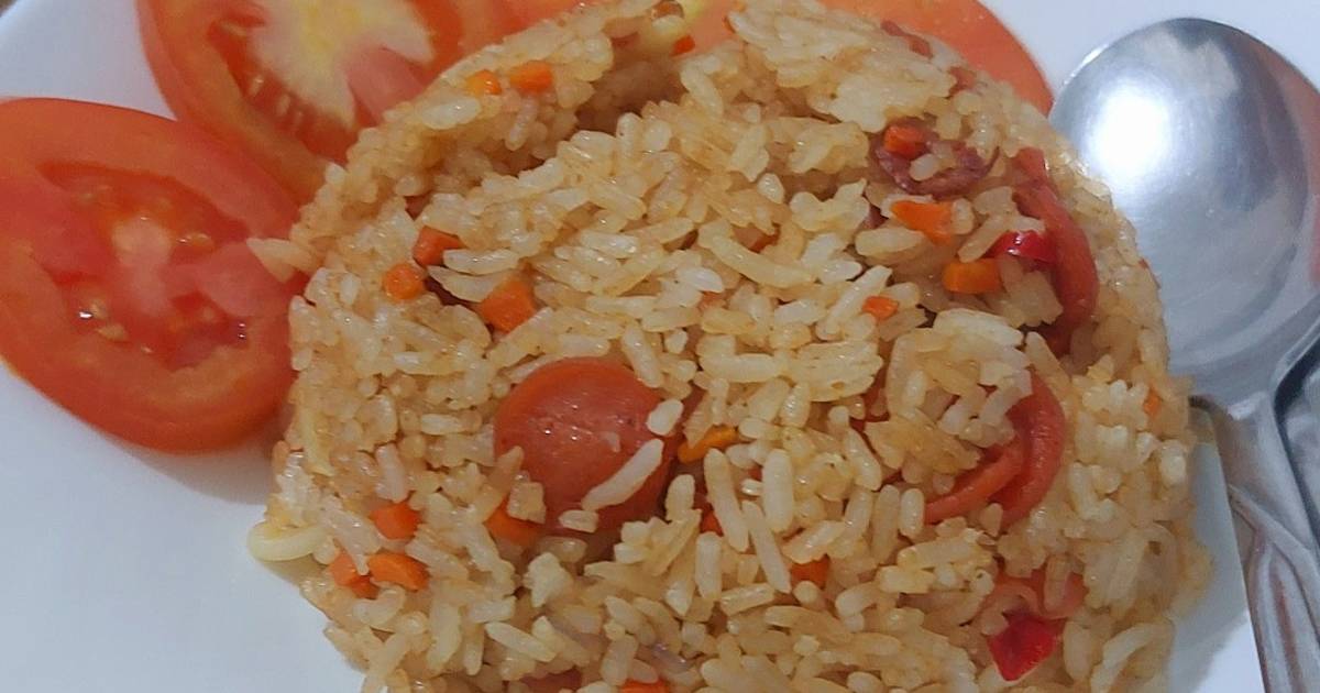 Resep Nasi Goreng Sosis oleh Waffles - Cookpad