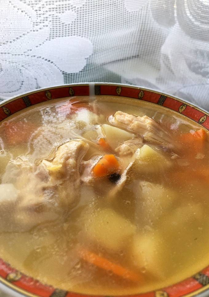 Гороховий суп з куркою