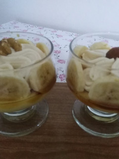 صورة لوصفة تحلية بالموز والكراميل