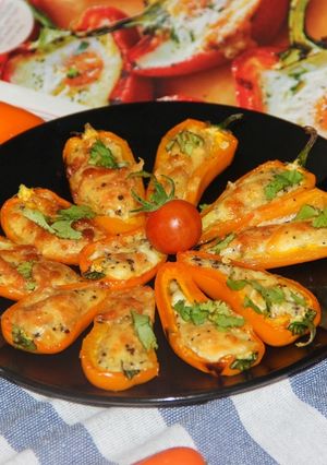 A picture of Grilled Mini Pepper Egg Boats #starters.