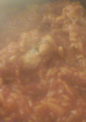 Una foto de Guiso de arroz con pollo