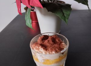 Une photo de ❤️ Verrines ananas 🍍 mascarpone et noix de coco 🥥🧁