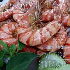 A picture of Udang goreng mentega.